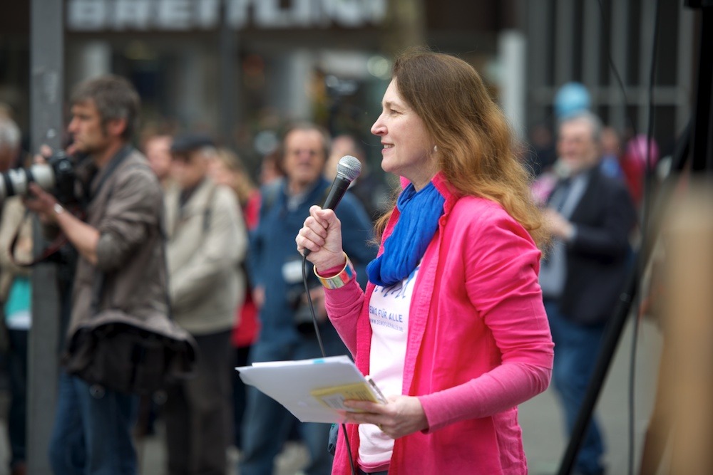 DEMO FÜR ALLE – erfolgreicher Auftakt in Stuttgart