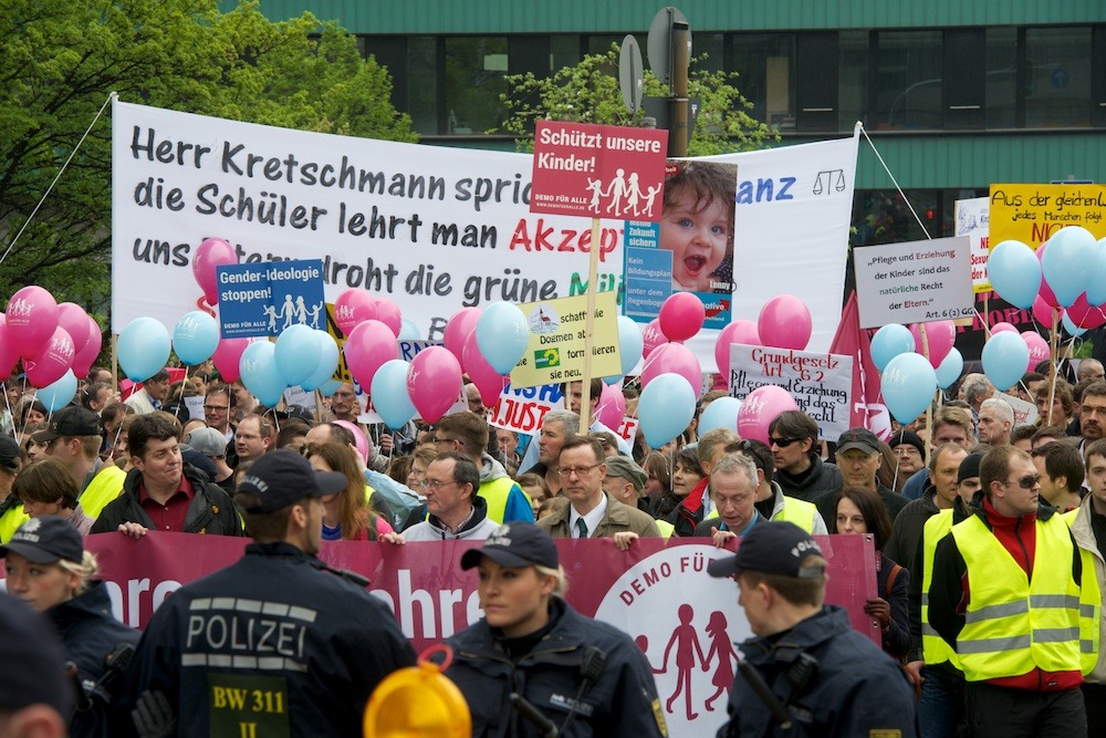 Samstag, 28. Juni 15 Uhr, DEMO FÜR ALLE in Stuttgart – Achtung Ortsänderung: Treffpunkt ist SCHILLERPLATZ