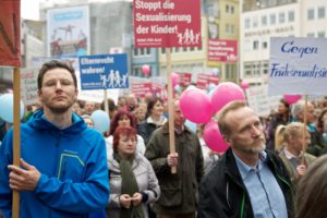 Bild 4 Demo für Alle in Stuttgart, am 5. April 2014 - 2.500 Bürger demonstrieren in Stuttgart für das Elternrecht