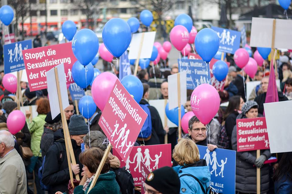 Rot-grüne Demonstranten outen sich: »Scheiß-Kinder!«