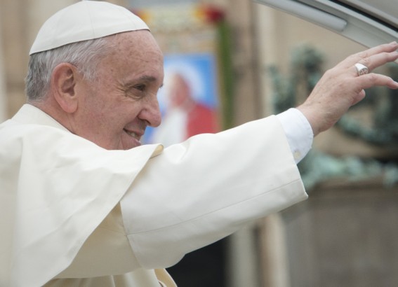 Papst Franziskus warnt vor Zerstörung der klassischen Familie