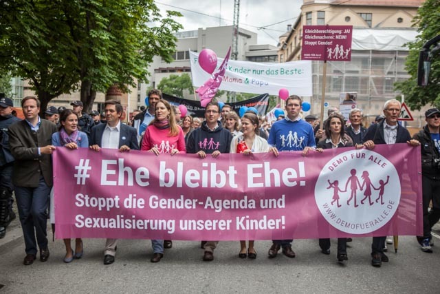 Teilnehmerrekord DEMO FÜR ALLE: Mehr als 4.600 demonstrieren für Ehe und Familie in Stuttgart