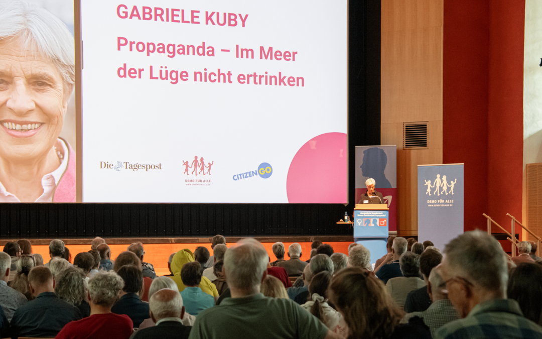 Erfolgreiches DemoFürAlle-Symposium in Hanau