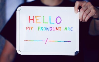 Kleine Geheimnisse: Trans-Leitfaden für Münchner Schulen