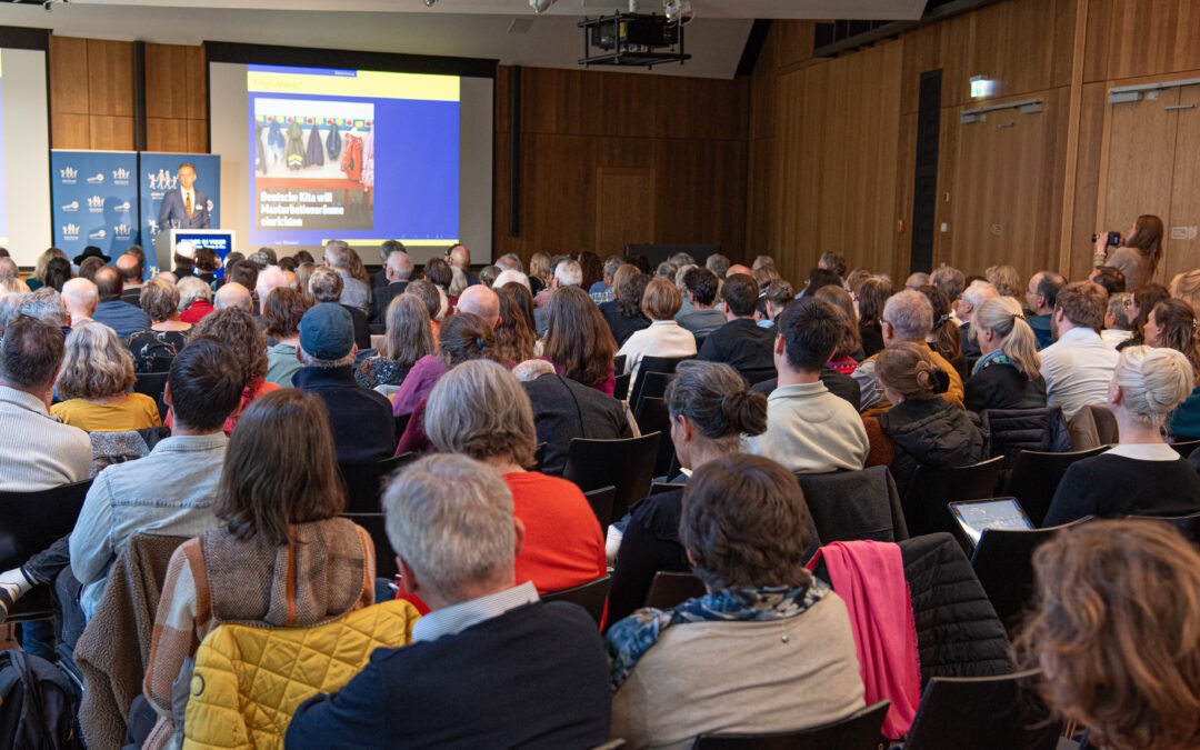 Symposium: „Kinder im Visier von Porno, Trans & Co.“